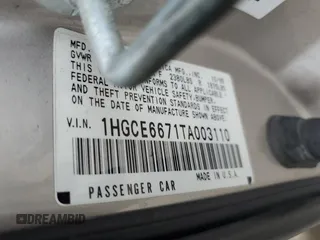 1996 Honda Accord EX с VIN 1HGCE6671TA003110, выставлен на аукционе Copart как лот 60751665 с пробегом 129 984 миль миль и Чистый • Clean title. История ставок и продаж доступна на DreamBid. Изображение 12.