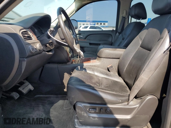 2013 Chevrolet Suburban LTZ with VIN 1GNSKKE71DR153449, listed as a Copart auction lot 62754034 with 172,482 mi miles and Clean Title. Bid and sale history available at carsss.com. Image 7.