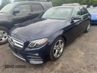 2017 Mercedes-Benz E 300 Luxury z VIN WDDZF4KB9HA112660, wystawiony jako Copart lot #59171305 z przebiegiem 73 406 mil mil oraz Czysty tytuł • Clean title. Historia ofert i sprzedaży dostępna na DreamBid. Obrazek 1.