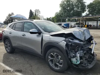 2025 Chevrolet Trax LT with VIN KL77LHEP0SC088430, listed as a Copart auction lot 51045945 with 3,182 mi miles and Salvage Title. Bid and sale history available at carsss.com. Image 4.