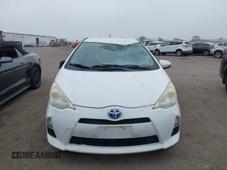 2014 Toyota Prius One z VIN JTDKDTB33E1559405, wystawiony jako IAAI lot #42499928 z przebiegiem 182 388 mil mil oraz . Historia ofert i sprzedaży dostępna na DreamBid. Obrazek 12.