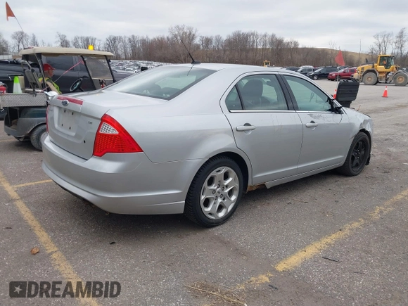 2010 Ford Fusion SE with VIN 3FAHP0HA7AR238091, listed as a IAAI auction lot 41847624 with 157,381 mi miles. Bid and sale history available at carsss.com. Image 4.