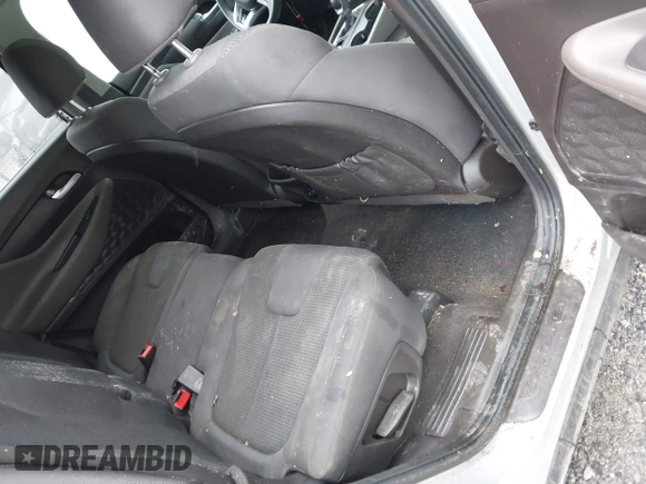 2019 Hyundai Santa Fe SE with VIN 5NMS2CAD8KH096047, listed as a IAAI auction lot 41983803 with 109,920 mi miles. Bid and sale history available at carsss.com. Image 8.