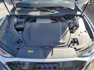 2022 Audi e-tron Chronos with VIN WA1VABGE9NB040096, listed as a Copart auction lot 44611785 with 49,609 mi miles and Salvage title. Bid and sale history available at DreamBid. Image 14.