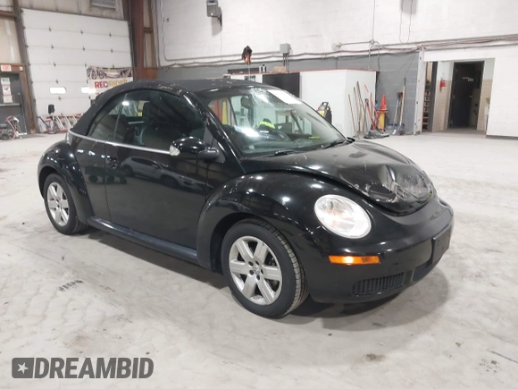 2007 Volkswagen Beetle with VIN 3VWRG31Y47M402407, listed as a IAAI auction lot 41719012 with 67,540 mi miles and . Bid and sale history available at DreamBid. Image 1.