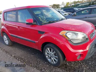 2013 Kia Soul ! with VIN KNDJT2A6XD7551463, listed as a IAAI auction lot 42141971 with 999,999 mi miles. Bid and sale history available at carsss.com. Image 1.