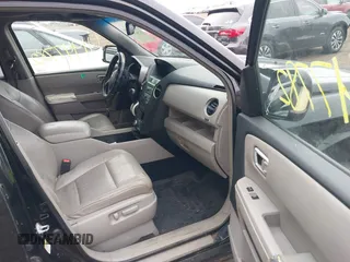 2009 Honda Pilot Touring with VIN 5FNYF48959B016978, listed as a IAAI auction lot 41947782 with 234,115 mi miles and . Bid and sale history available at carsss.com. Image 5.