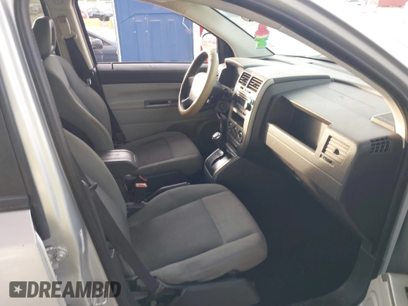 2007 Jeep Compass Sport with VIN 1J8FT47W37D200398, listed as a IAAI auction lot 40914539 with 183,664 mi miles. Bid and sale history available at carsss.com. Image 5.