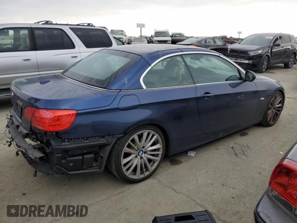 2013 BMW 3 Series 328i with VIN WBADW7C51DE730991, listed as a Copart auction lot 42293025 with 136,587 mi miles and Salvage Title. Bid and sale history available at carsss.com. Image 3.