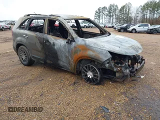 2013 Kia Sorento LX with VIN 5XYKTDA21DG411270, listed as a IAAI auction lot 41446224 with 1 mi miles. Bid and sale history available at carsss.com. Image 1.