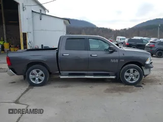 2015 Ram 1500 Big Horn z VIN 1C6RR7LT1FS520269, wystawiony jako IAAI lot #41706251 z przebiegiem 116 309 mil mil oraz . Historia ofert i sprzedaży dostępna na DreamBid. Obrazek 13.