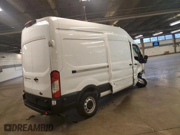 2024 Ford Transit Cargo with VIN 1FTBR1X86RKA81698, listed as a Copart auction lot 42611405 with 13,736 mi miles and Clean Title. Bid and sale history available at carsss.com. Image 3.