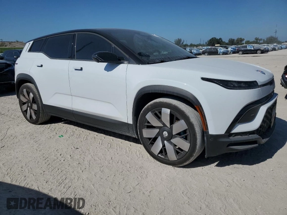 2023 Fisker Ocean Extreme z VIN VCF1EBU26PG007775, wystawiony jako Copart lot #58101265 z przebiegiem Nie podano mil oraz Szkody całkowita. Historia ofert i sprzedaży dostępna na DreamBid. Obrazek 4.