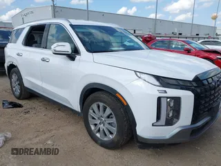 2025 Hyundai Palisade SEL z VIN KM8R24GE6SU904677, wystawiony jako IAAI lot #42379018 z przebiegiem 8 628 mil mil oraz . Historia ofert i sprzedaży dostępna na DreamBid. Obrazek 1.