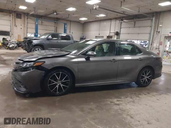 2022 Toyota Camry SE with VIN 4T1G11AK9NU074952, listed as a IAAI auction lot 41829075 with 37,315 mi miles. Bid and sale history available at carsss.com. Image 14.