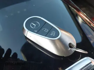 2021 Mercedes-Benz S 580 z VIN W1K6G7GB9MA055882, wystawiony jako IAAI lot #41531233 z przebiegiem 39 682 mil mil oraz . Historia ofert i sprzedaży dostępna na DreamBid. Obrazek 11.