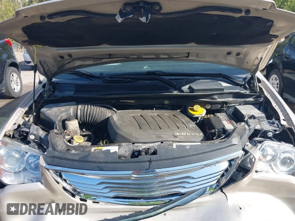 2015 Chrysler Town & Country Limited Platinum with VIN 2C4RC1GGXFR619209, listed as a IAAI auction lot 40366234 with 163,649 mi miles. Bid and sale history available at carsss.com. Image 10.