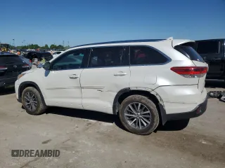 2017 Toyota Highlander XLE with VIN 5TDJZRFH9HS473495, listed as a Copart auction lot 57057035 with 123,709 mi miles and Clean title. Bid and sale history available at DreamBid. Image 2.
