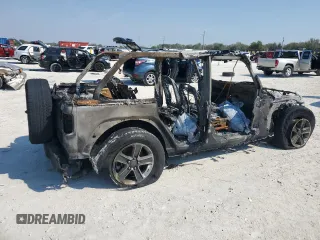 2018 Jeep Wrangler Unlimited Sahara z VIN 1C4HJXEG2JW118046, wystawiony jako Copart lot #47351695 z przebiegiem Nie podano mil oraz Nie do naprawy • Non repairable. Historia ofert i sprzedaży dostępna na DreamBid. Obrazek 3.