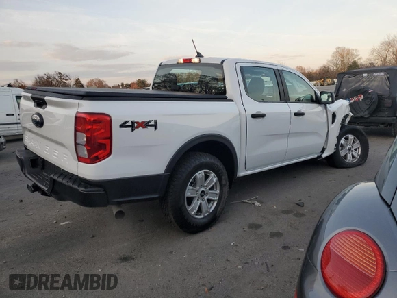 2024 Ford Ranger XL with VIN 1FTER4PH8RLE03539, listed as a Copart auction lot 82093224 with 348 mi miles and Salvage Title. Bid and sale history available at carsss.com. Image 3.
