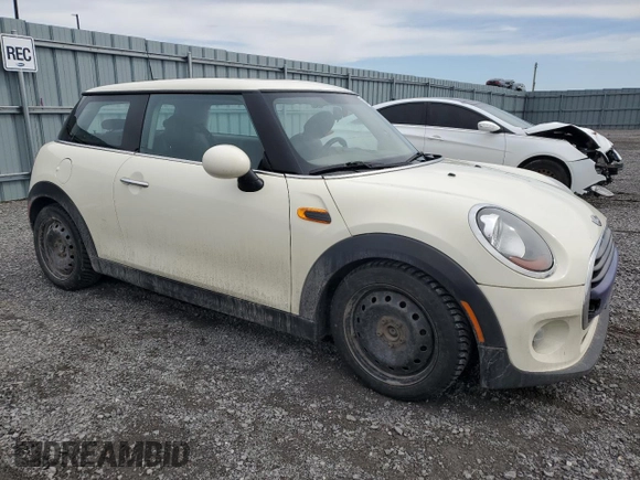 2016 MINI Hardtop with VIN WMWXP5C58G2D13732, listed as a Copart auction lot 53082215 with 283,481 mi miles and Clean Title. Bid and sale history available at DreamBid. Image 4.