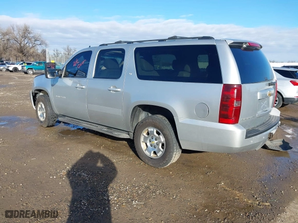 2013 Chevrolet Suburban LT with VIN 1GNSKJE70DR314805, listed as a IAAI auction lot 41120145 with 178,769 mi miles. Bid and sale history available at carsss.com. Image 3.