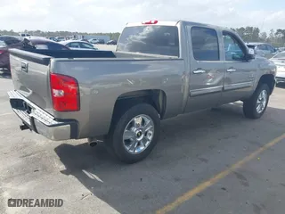 2012 Chevrolet Silverado 1500 LT with VIN 3GCPCSE08CG279515, listed as a IAAI auction lot 41714824 with 150,471 mi miles. Bid and sale history available at carsss.com. Image 4.