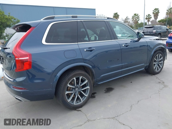 2018 Volvo XC90 Momentum with VIN YV4A22PK6J1215876, listed as a IAAI auction lot 41720316 with 87,015 mi miles. Bid and sale history available at carsss.com. Image 4.