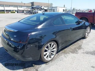 2008 Infiniti G37 Coupe Journey with VIN JNKCV64E08M119838, listed as a IAAI auction lot 41997786 with 204,941 mi miles. Bid and sale history available at carsss.com. Image 4.