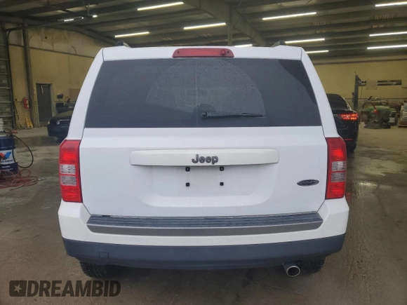 2017 Jeep Patriot Sport SE with VIN 1C4NJPBA2HD137656, listed as a Copart auction lot 45195785 with 105,000 mi miles and Salvage Title. Bid and sale history available at carsss.com. Image 6.