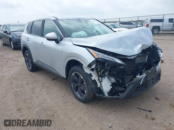 2024 Nissan Rogue SV with VIN 5N1BT3BA8RC677554, listed as a IAAI auction lot 42133131 with 33,526 mi miles and . Bid and sale history available at carsss.com. Image 1.