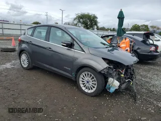 2016 Ford C-Max SEL with VIN 1FADP5BU4GL107402, listed as a Copart auction lot 50649295 with 143,776 mi miles and Salvage Title. Bid and sale history available at DreamBid. Image 4.
