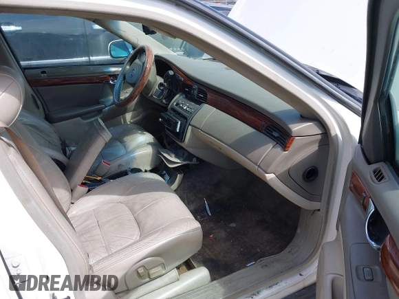 2004 Cadillac DeVille z VIN 1G6KD54Y04U102197, wystawiony jako IAAI lot #41940502 z przebiegiem Nie podano mil oraz . Historia ofert i sprzedaży dostępna na DreamBid. Obrazek 5.