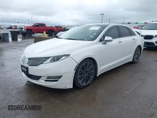 2014 Lincoln MKZ with VIN 3LN6L2GK2ER804677, listed as a IAAI auction lot 41553543 with 123,661 mi miles. Bid and sale history available at carsss.com. Image 2.