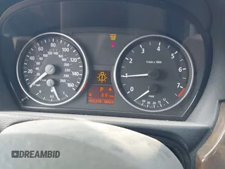 2006 BMW 3 Series 325i с VIN WBAVB13546PT26281, выставлен на аукционе IAAI как лот 42443724 с пробегом 55 310 миль миль и . История ставок и продаж доступна на DreamBid. Изображение 7.
