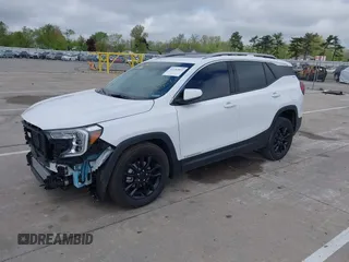 2024 GMC Terrain SLT z VIN 3GKALPEG5RL384887, wystawiony jako IAAI lot #42192857 z przebiegiem 4 267 mil mil oraz . Historia ofert i sprzedaży dostępna na DreamBid. Obrazek 2.