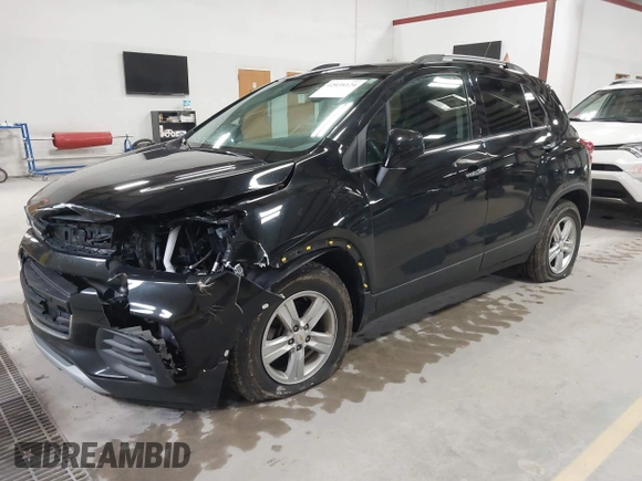 2020 Chevrolet Trax LT z VIN KL7CJLSB0LB092579, wystawiony jako IAAI lot #42038124 z przebiegiem 101 605 mil mil oraz . Historia ofert i sprzedaży dostępna na DreamBid. Obrazek 2.
