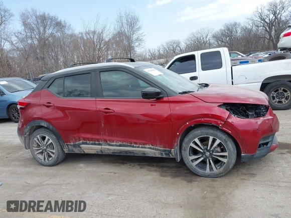 2019 Nissan Kicks SR with VIN 3N1CP5CUXKL492775, listed as a IAAI auction lot 41781059 with 152,745 mi miles. Bid and sale history available at carsss.com. Image 13.