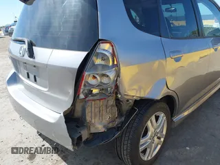 2008 Honda Fit Sport with VIN JHMGD376X8S039790, listed as a IAAI auction lot 42083840 with 227,602 mi miles. Bid and sale history available at carsss.com. Image 6.