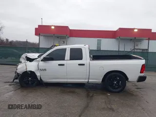 2016 Ram 1500 Express z VIN 1C6RR6FG0GS108211, wystawiony jako IAAI lot #41865011 z przebiegiem 185 518 mil mil oraz . Historia ofert i sprzedaży dostępna na DreamBid. Obrazek 14.
