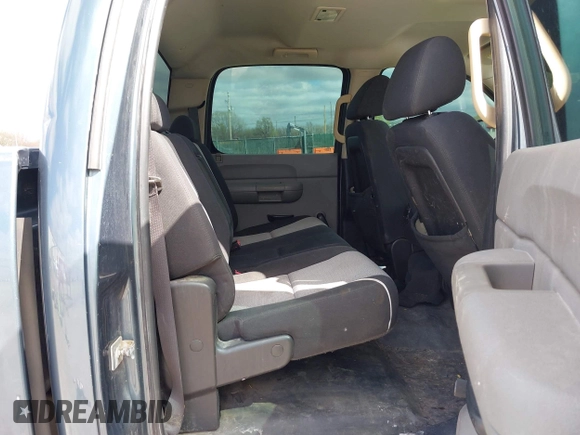 2007 Chevrolet Silverado 1500 LS with VIN 2GCEC13C071544988, listed as a IAAI auction lot 41908784 with 161,463 mi miles and . Bid and sale history available at DreamBid. Image 8.