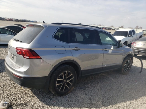 2019 Volkswagen Tiguan SE with VIN 3VV3B7AX0KM151546, listed as a Copart auction lot 48837865 with 122,007 mi miles and Salvage Title. Bid and sale history available at carsss.com. Image 3.