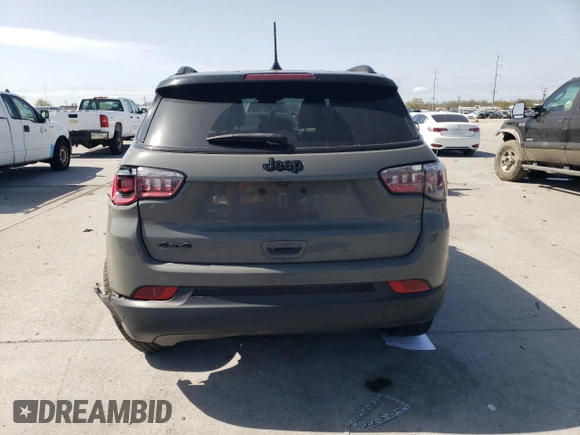 2023 Jeep Compass Altitude z VIN 3C4NJDBN2PT556911, wystawiony jako Copart lot #47703495 z przebiegiem 36 092 mil mil oraz Szkoda całkowita • Salvage title. Historia ofert i sprzedaży dostępna na DreamBid. Obrazek 6.