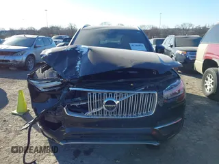 2017 Volvo XC90 Inscription with VIN YV4A22PLXH1156706, listed as a IAAI auction lot 41386818 with 73,692 mi miles. Bid and sale history available at carsss.com. Image 12.