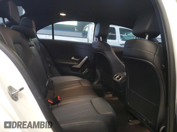 2019 Mercedes-Benz A 220 z VIN WDD3G4FBXKW035563, wystawiony jako Copart lot #57458165 z przebiegiem 79 263 mil mil oraz Czysty tytuł • Clean title. Historia ofert i sprzedaży dostępna na DreamBid. Obrazek 10.