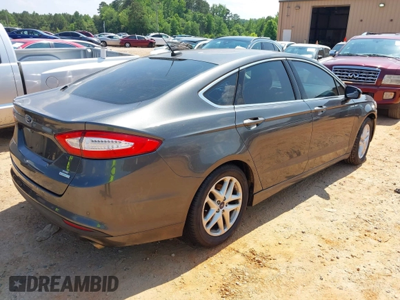 2016 Ford Fusion SE with VIN 3FA6P0HD8GR162875, listed as a IAAI auction lot 42434422 with 200,000 mi miles and . Bid and sale history available at DreamBid. Image 4.