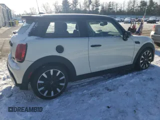 2022 MINI Hardtop Cooper S with VIN WMW53DH03N2R73889, listed as a Copart auction lot 88246445 with 18,111 mi miles and Salvage Title. Bid and sale history available at DreamBid. Image 3.