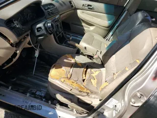 1997 Honda Accord EX with VIN 1HGCD5667VA109522, listed as a Copart auction lot 80513354 with 212,573 mi miles and Salvage Title. Bid and sale history available at DreamBid. Image 7.