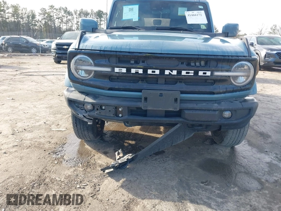 2022 Ford Bronco z VIN 1FMDE5DH0NLB77892, wystawiony jako IAAI lot #41466172 z przebiegiem 38 709 mil mil oraz . Historia ofert i sprzedaży dostępna na DreamBid. Obrazek 6.