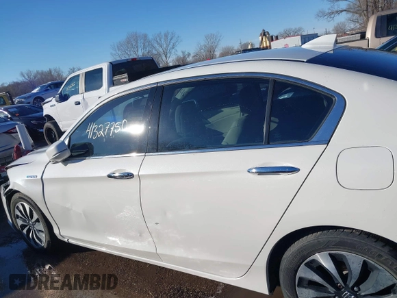 2014 Honda Accord Touring with VIN 1HGCR6F7XEA003663, listed as a IAAI auction lot 41327750 with 162,513 mi miles and . Bid and sale history available at DreamBid. Image 17.